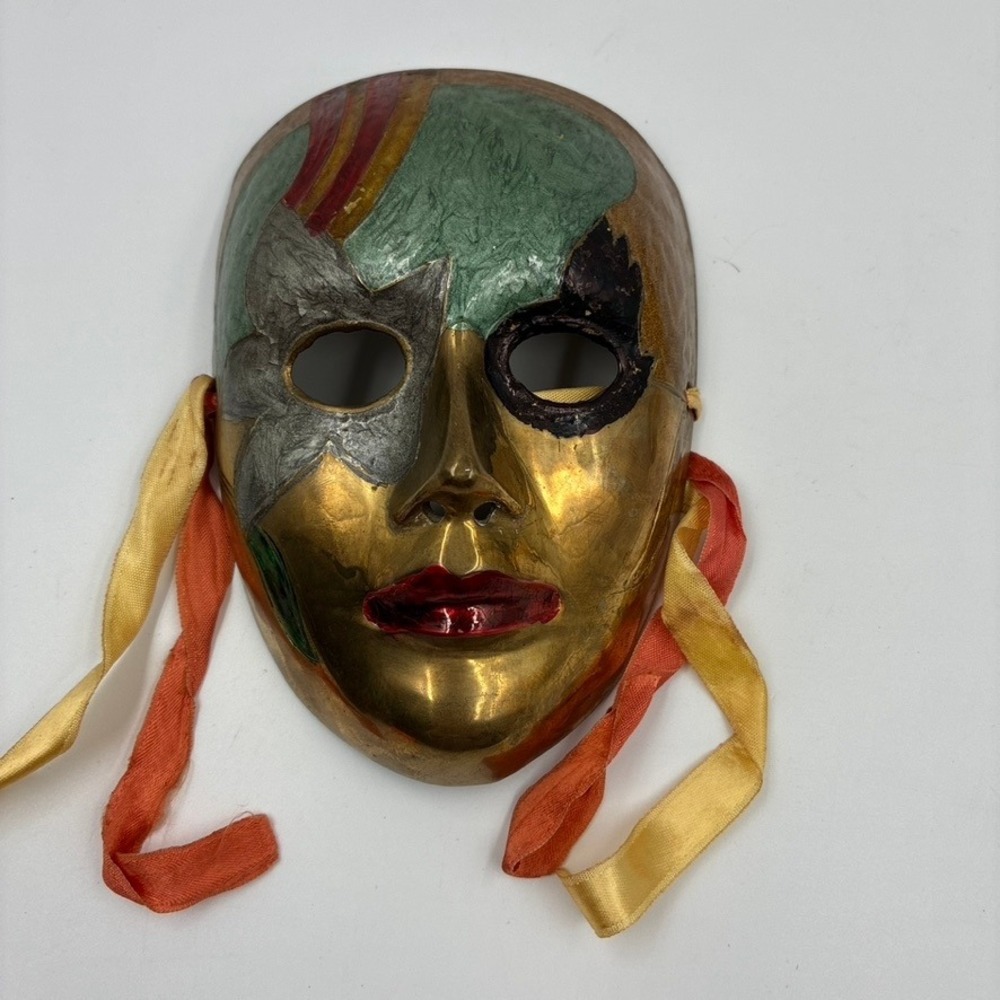 Vtg Set of 2 Brass Theater Masks Wall Hand Painted Enamel Made in India 6.5in - Picture 3 of 11